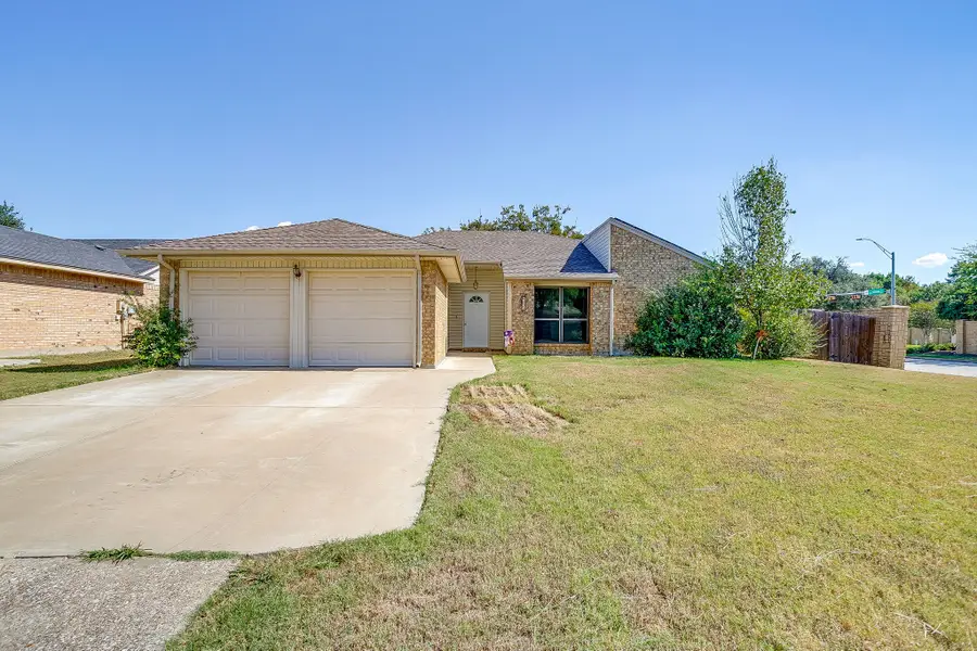 4429 Amherst Lane, Grand Prairie, TX 75052 - Image #2