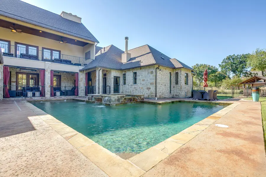 130 Ranchway Drive, Burleson, TX 76028 - Image #2