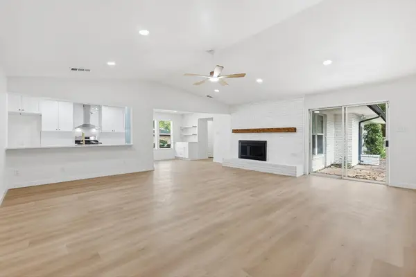 5940 Hunters View Lane, Dallas, TX 75232