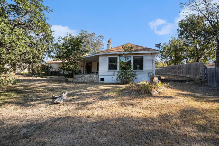 116 Lakeshore Trail, Whitney, TX 76692 - Image #2