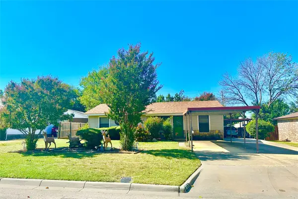 813 Mullins, Lewisville, TX 75057