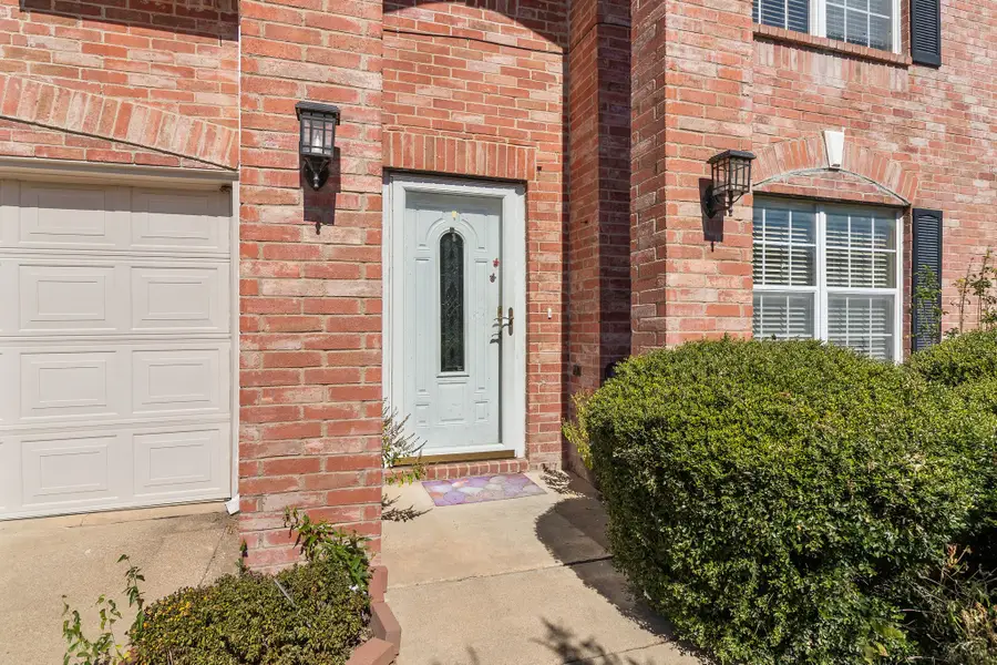 5229 Cedar View Court, Watauga, TX 76137 - Image #3