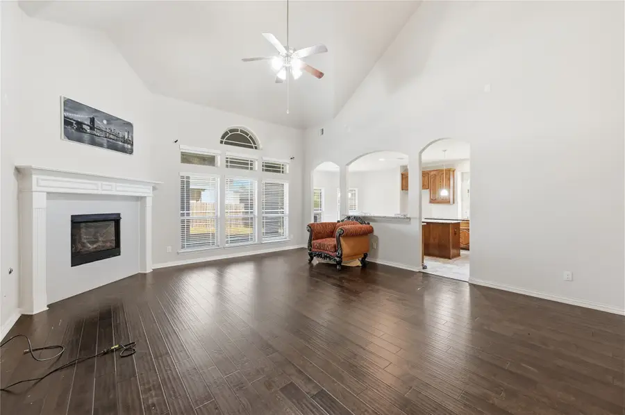 912 Foxtail Drive, Mansfield, TX 76063 - Image #2