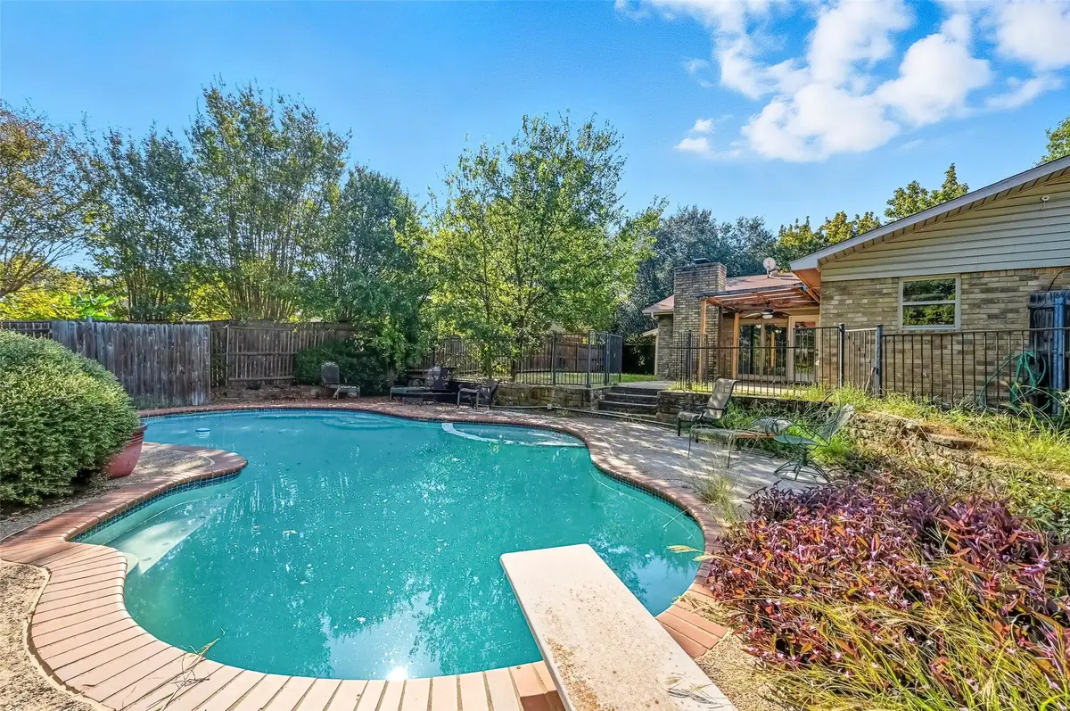 2106 Butterfield Trail, Grand Prairie, TX 75052 - Image #1