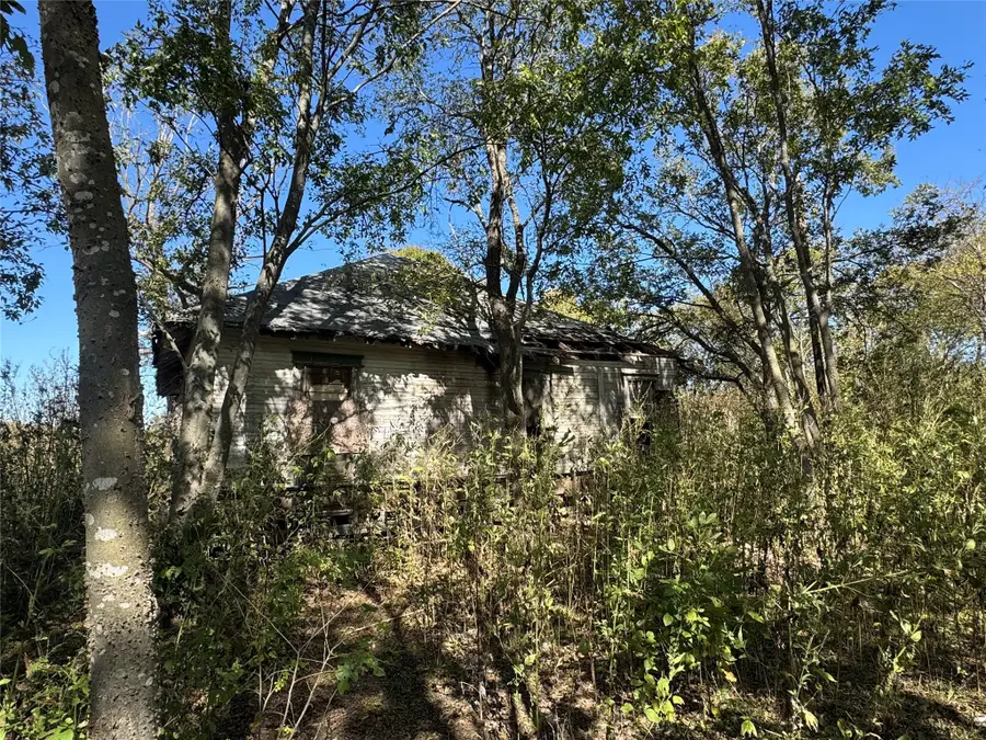 817 S Elm Street, Mart, TX 76664 - Image #2