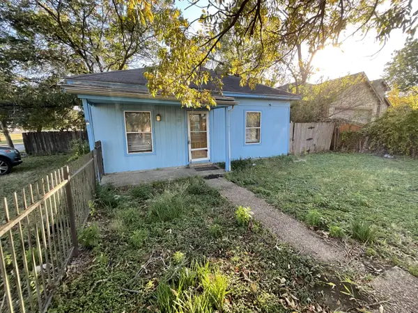 1101 Fort Worth Street, Grand Prairie, TX 75050