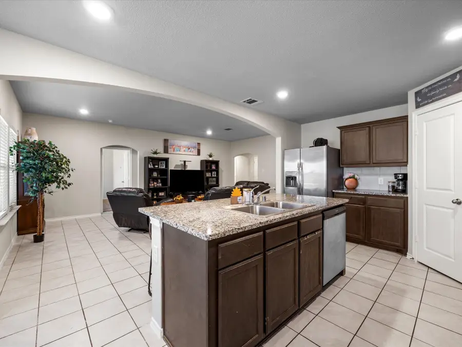 1532 Owen Way, Waxahachie, TX 75165 - Image #2