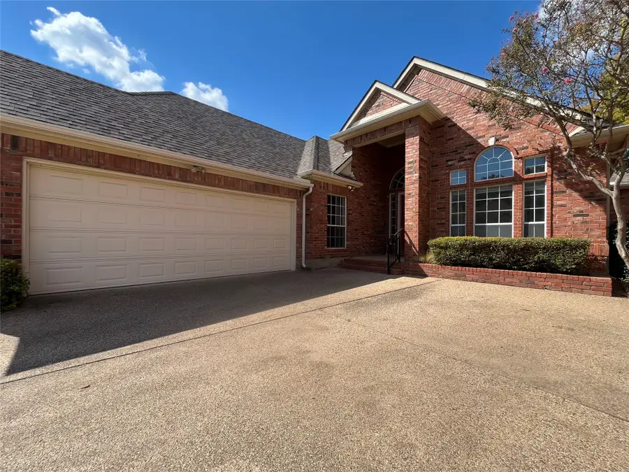 721 Village Green Drive, Desoto, TX 75115 - Image #2