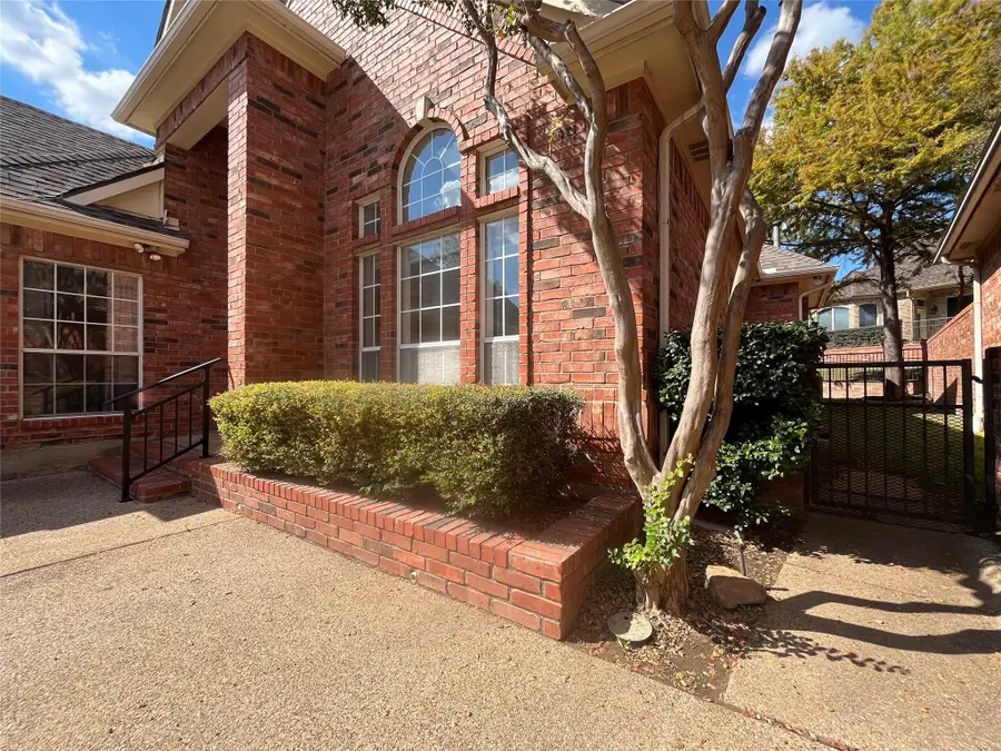 721 Village Green Drive, Desoto, TX 75115 - Image #3