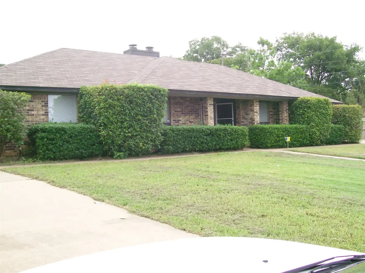 7457 N College Circle, North Richland Hills, TX 76180 - Image #1