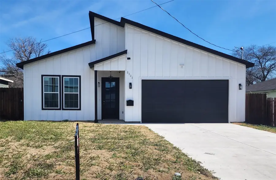 2121 S Edgewood Terrace, Fort Worth, TX 76105 - Image #2