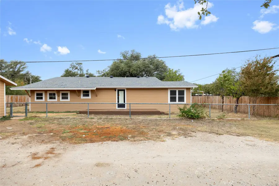 6819/6817 County Road 499, Brownwood, TX 76801 - Image #3