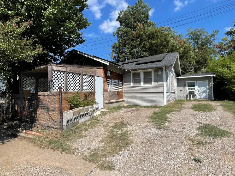 110 N Marlborough Avenue, Dallas, TX 75208 - Image #2