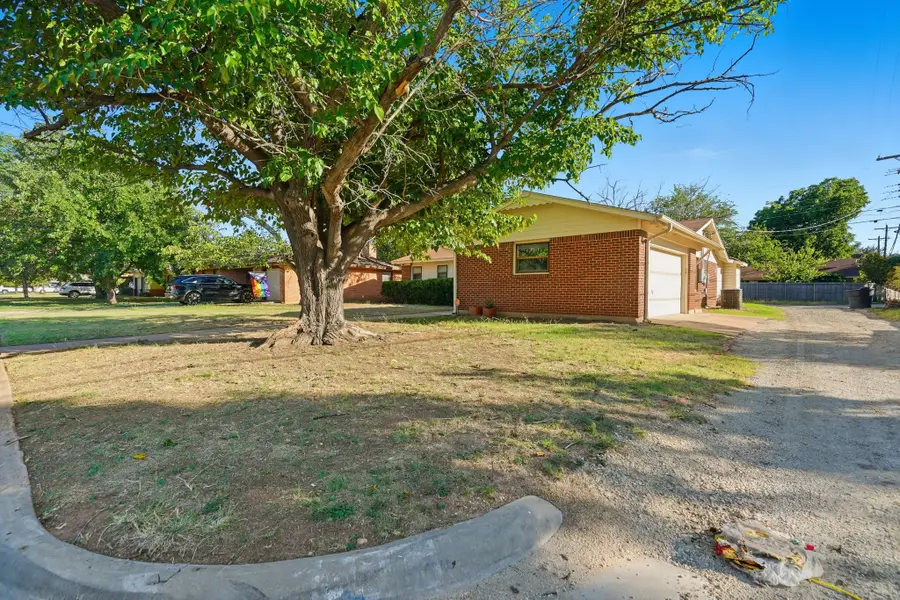 3211 Columbia Drive, Abilene, TX 79605 - Image #2
