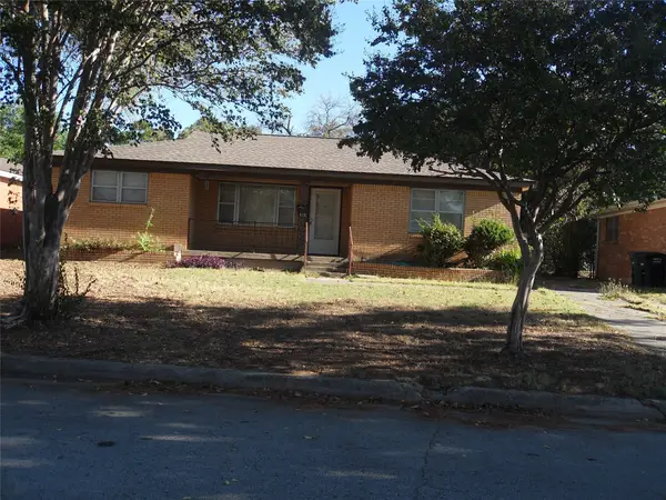 6032 Costen Lane, Fort Worth, TX 76114