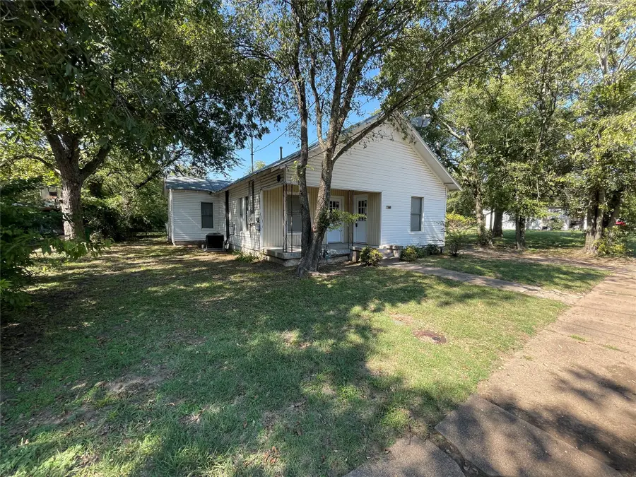800 Jefferson Street, Bowie, TX 76230 - Image #2