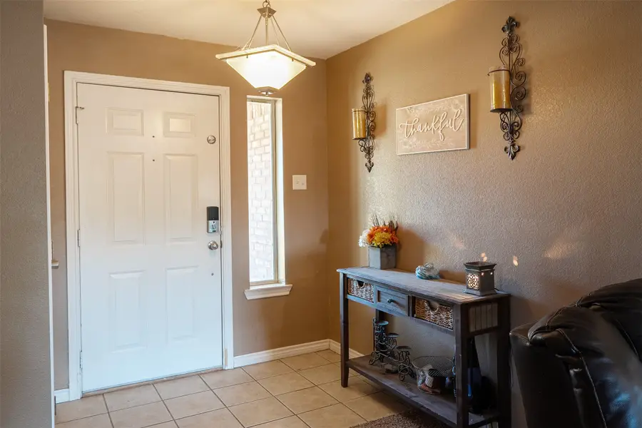 105 Meadow Heath Drive, Gun Barrel City, TX 75156 - Image #3