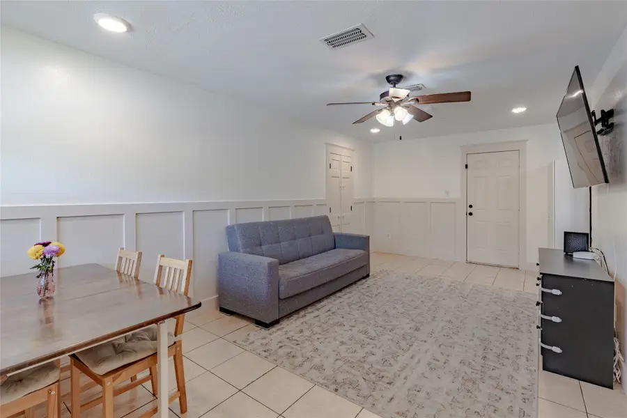 200 Hale Avenue, Decatur, TX 76234 - Image #2