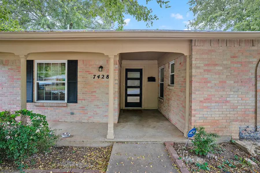7428 Overhill Road, Fort Worth, TX 76116 - Image #3