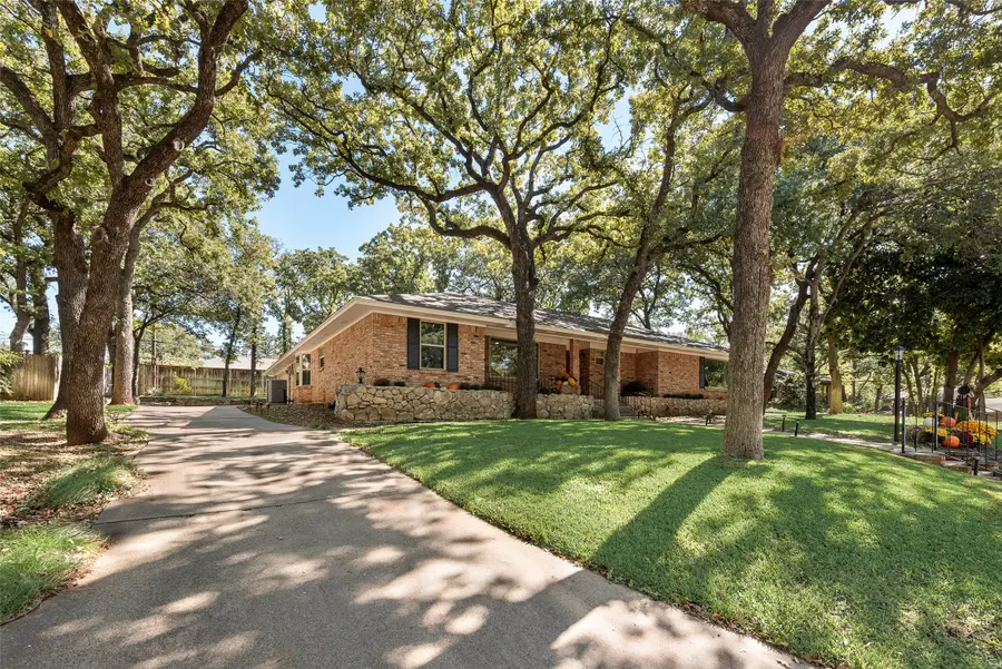 3705 Country Club Road, Arlington, TX 76013 - Image #2
