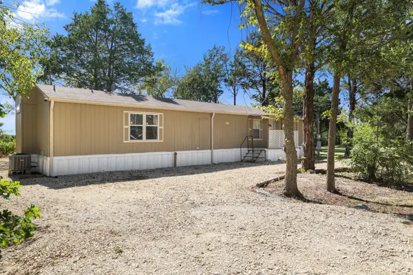 775 Whitaker Circle, Gordonville, TX 76245