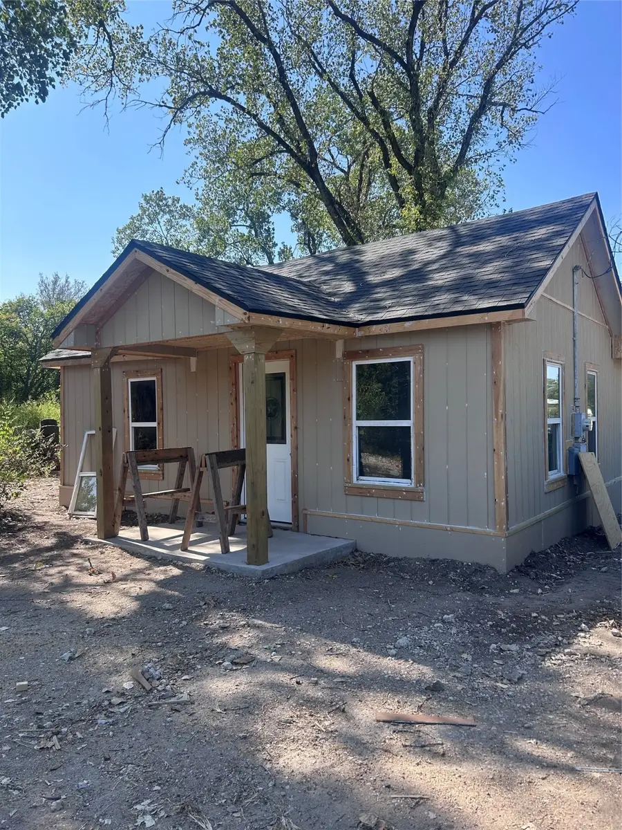 324 Hogan Lane, Bellmead, TX 76705 - Image #2