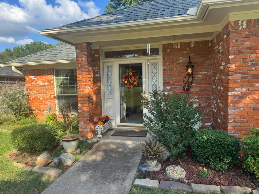 3217 Redbud Trail, Sherman, TX 75092 - Image #3