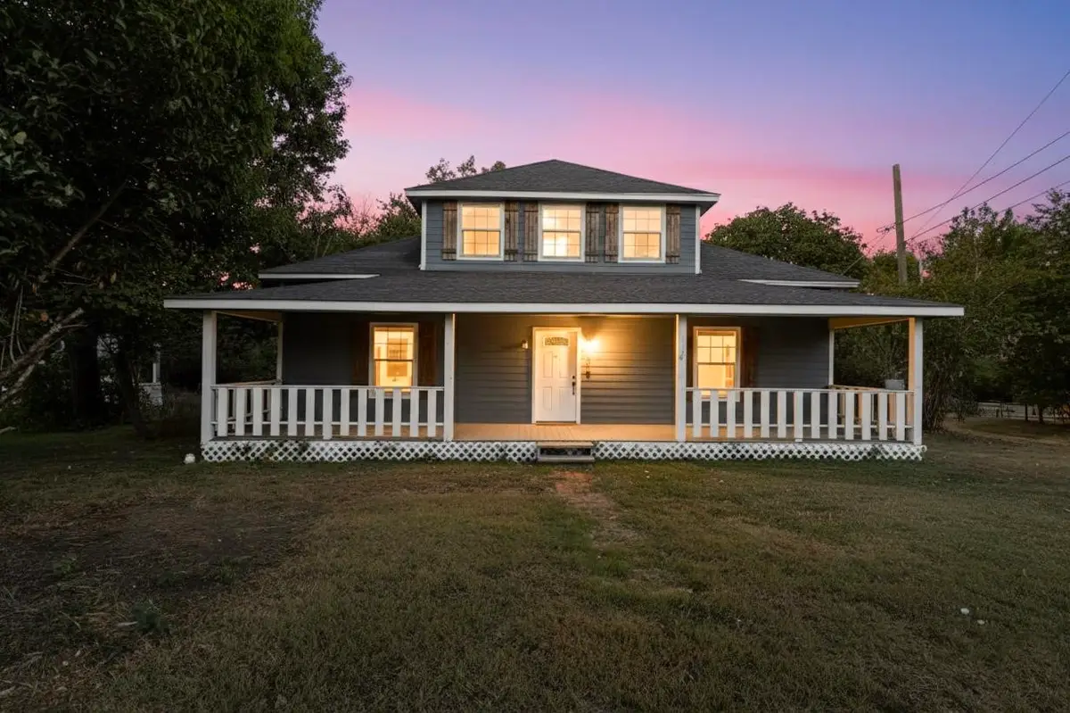 200 Dunn Street, Waxahachie, TX 75165 - Image #1