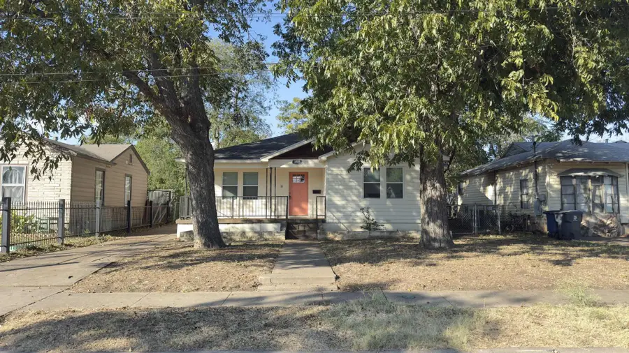 3815 Poinsettia Drive, Dallas, TX 75211 - Image #2