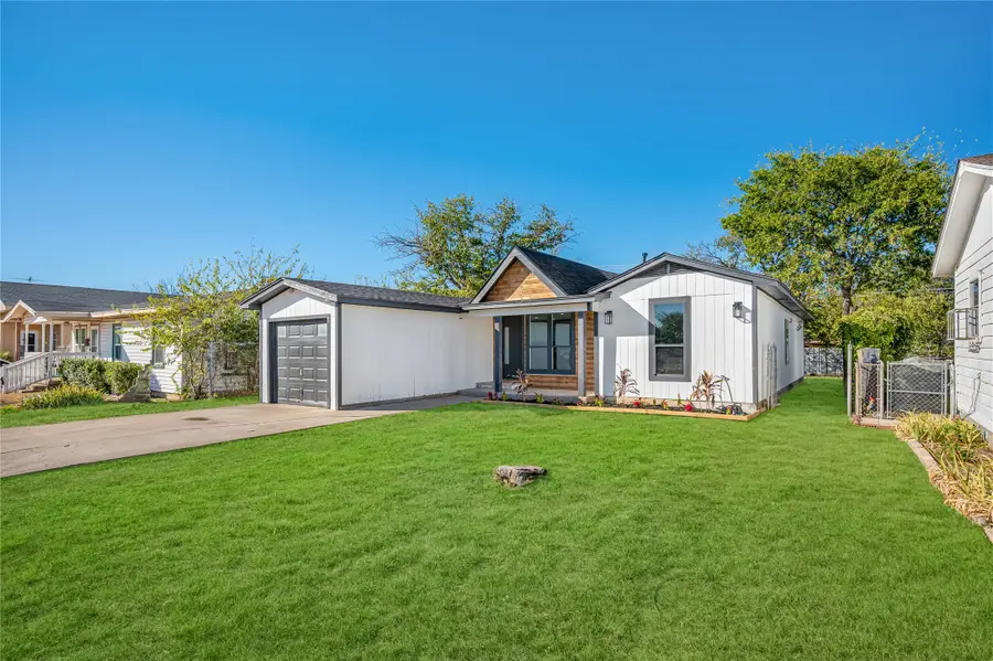 5608 Helmick Avenue, Fort Worth, TX 76107 - Image #2