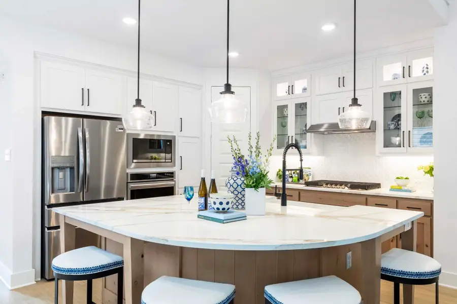 1013 Karis Boulevard, Crowley, TX 76036 - Image #2