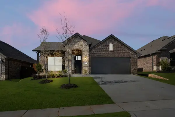517 Waterford Park Boulevard, Weatherford, TX 76087