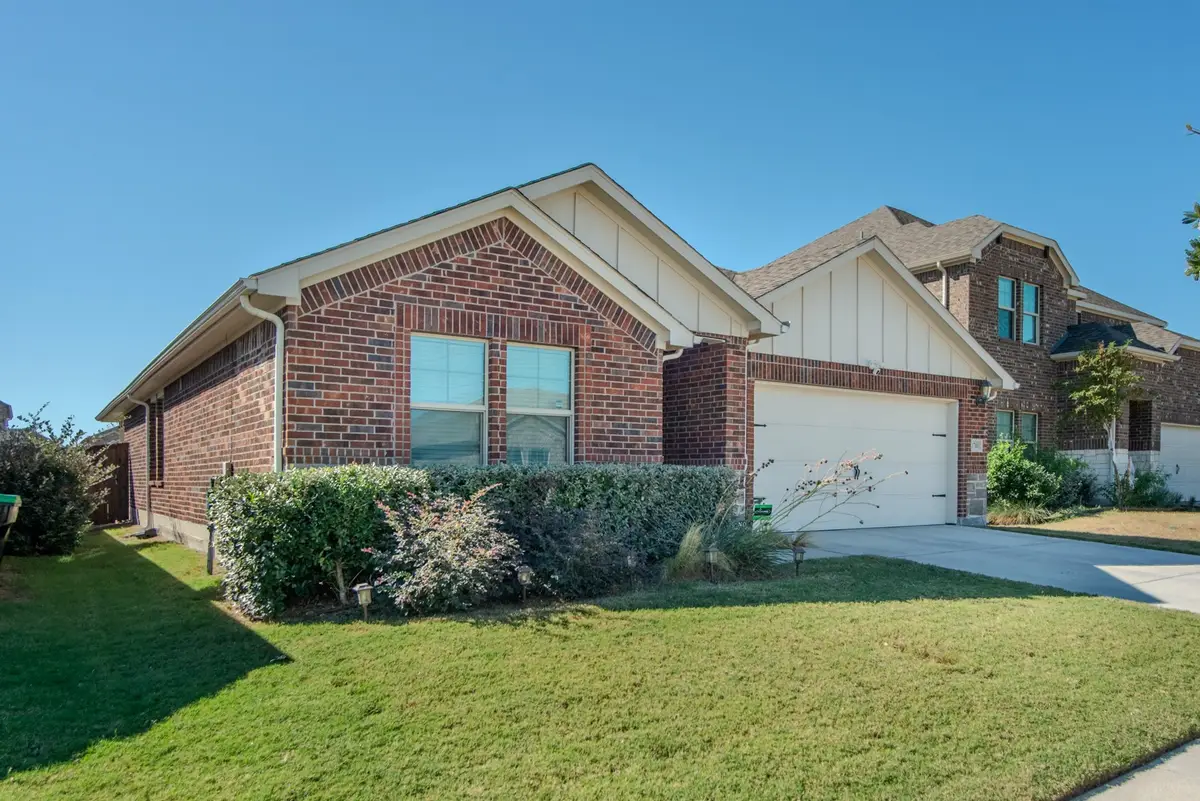 1700 Gold Mine Trail, Aubrey, TX 76227 - Image #1