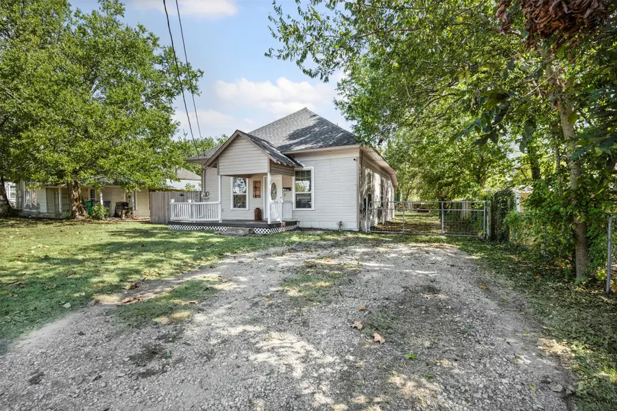 304 Dunn Street, Waxahachie, TX 75165 - Image #3