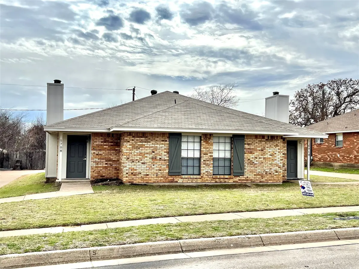 5710 Ranchogrande Drive, Arlington, TX 76017 - Image #1