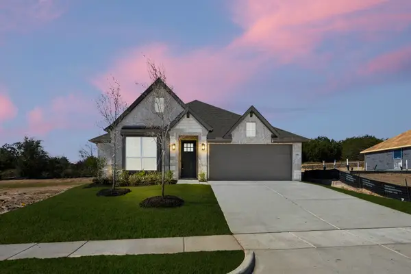 541 Waterford Park Boulevard, Weatherford, TX 76087