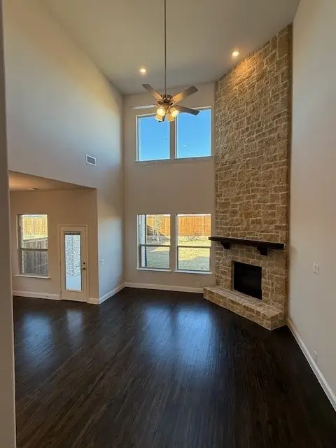 5806 Blackwell Avenue, Pilot Point, TX 75009 - Image #2