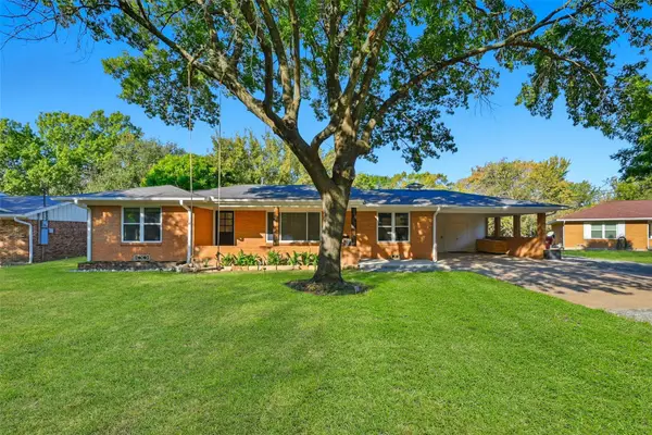 450 Kelly Lane, Van Alstyne, TX 75495