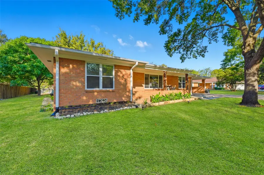 450 Kelly Lane, Van Alstyne, TX 75495 - Image #2