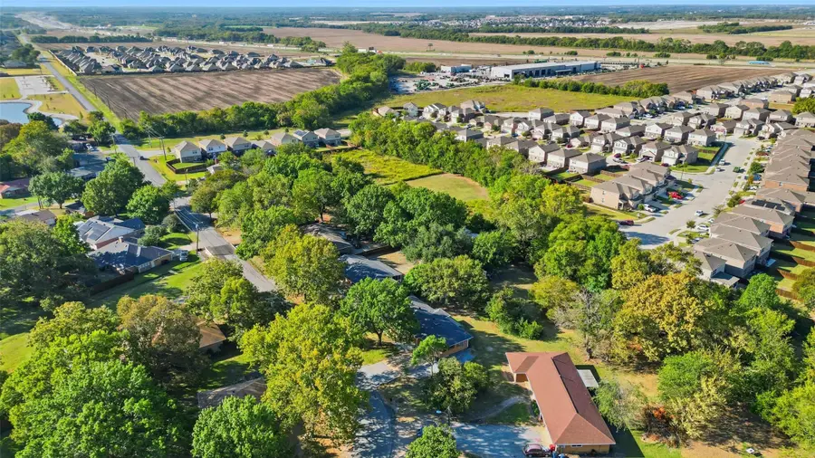 450 Kelly Lane, Van Alstyne, TX 75495 - Image #3