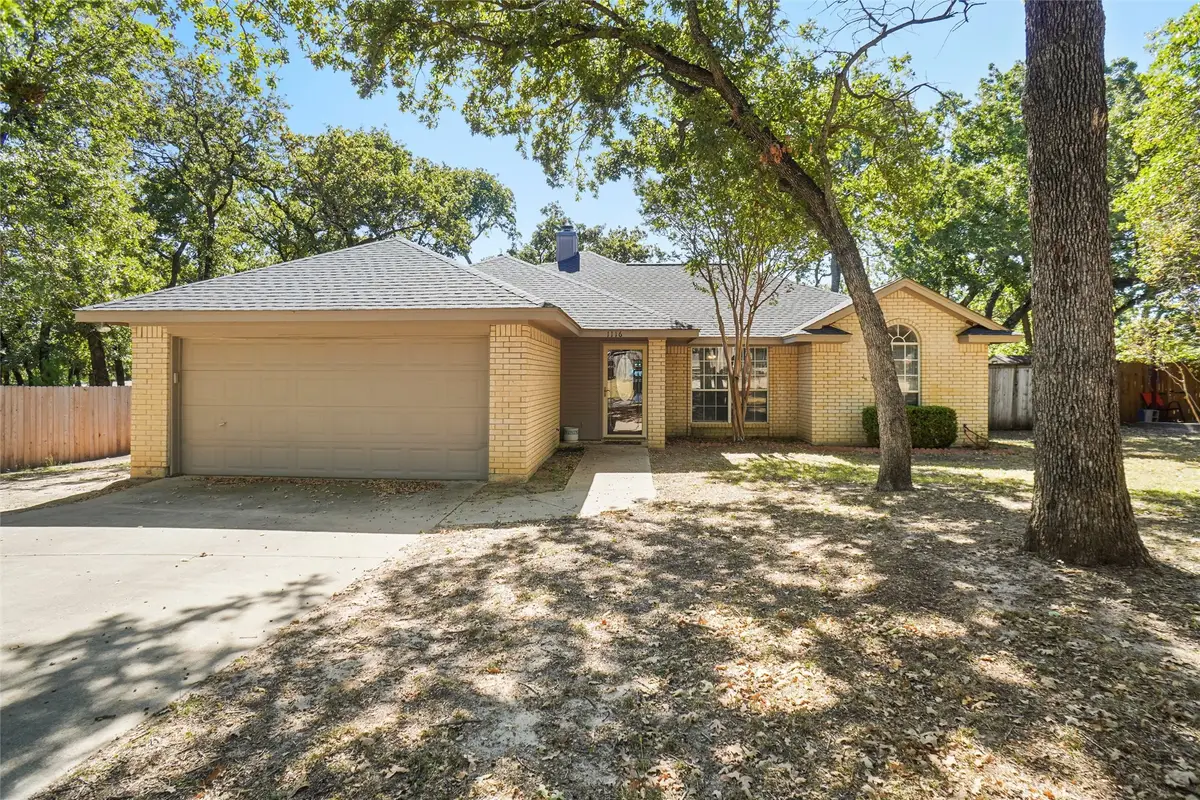 1116 Shadow Ridge Drive, Azle, TX 76020 - Image #1