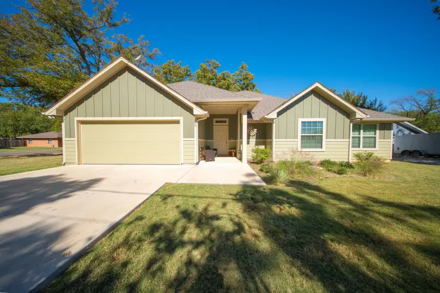 109 S Florence Street, Tioga, TX 76271 - Image #2