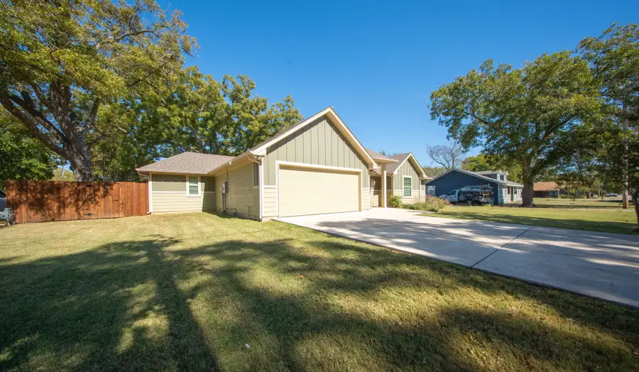 109 S Florence Street, Tioga, TX 76271 - Image #3