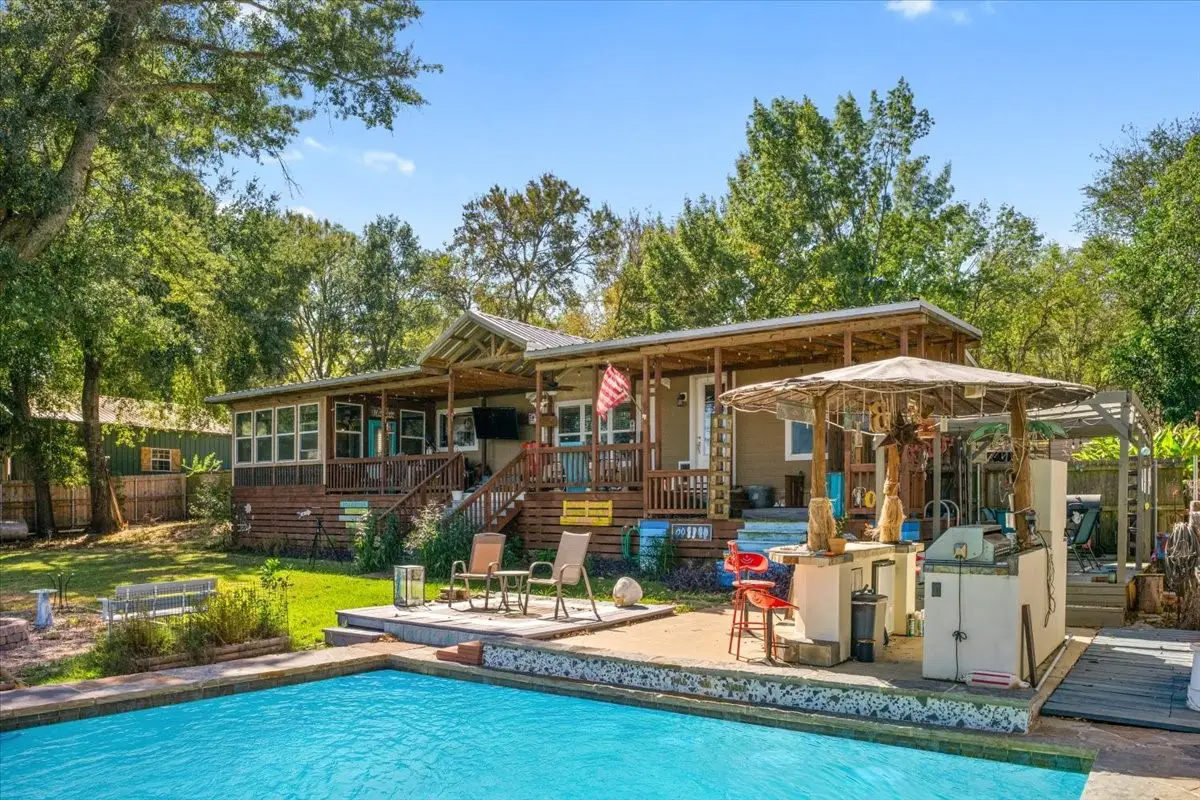 18390 Pine Drive, Eustace, TX 75124 - Image #1