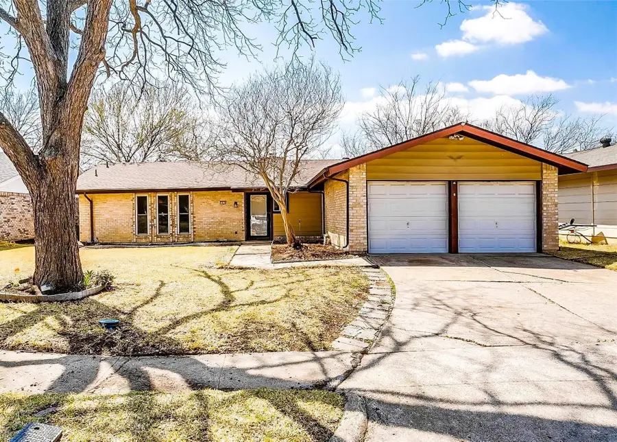 1810 Guinevere Street, Arlington, TX 76014 - Image #2