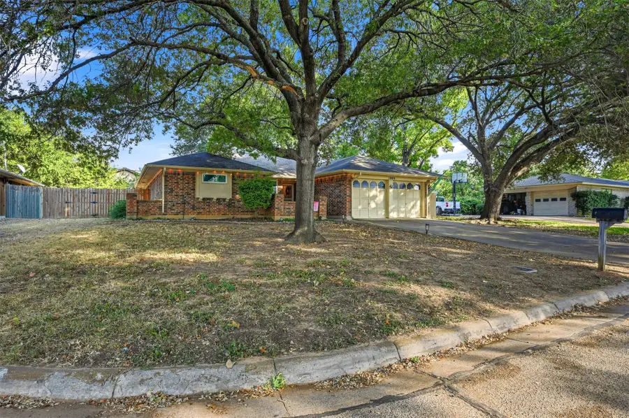 1909 Ford Street, Arlington, TX 76013 - Image #2