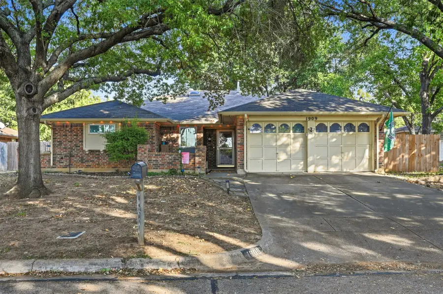 1909 Ford Street, Arlington, TX 76013 - Image #3