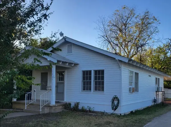 1007 Lackey Street, Brownwood, TX 76801
