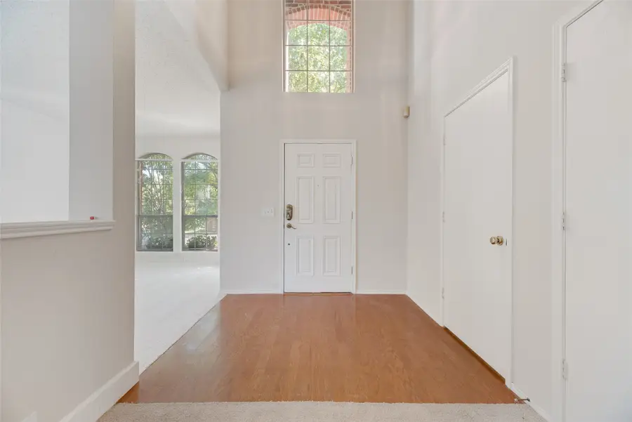 904 Lake Bluff Drive, Lake Dallas, TX 75065 - Image #3