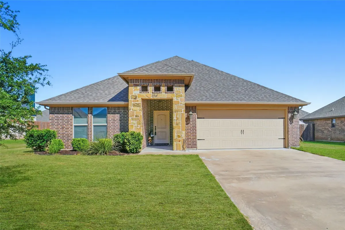 206 Mckittrick Lane, Godley, TX 76044 - Image #1